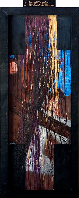 Jesus fällt unter der Last des Kreuzes